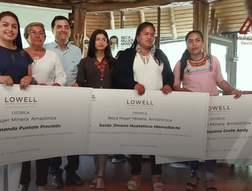 Lowell fortalece Limón Indanza con becas comunitarias educativas