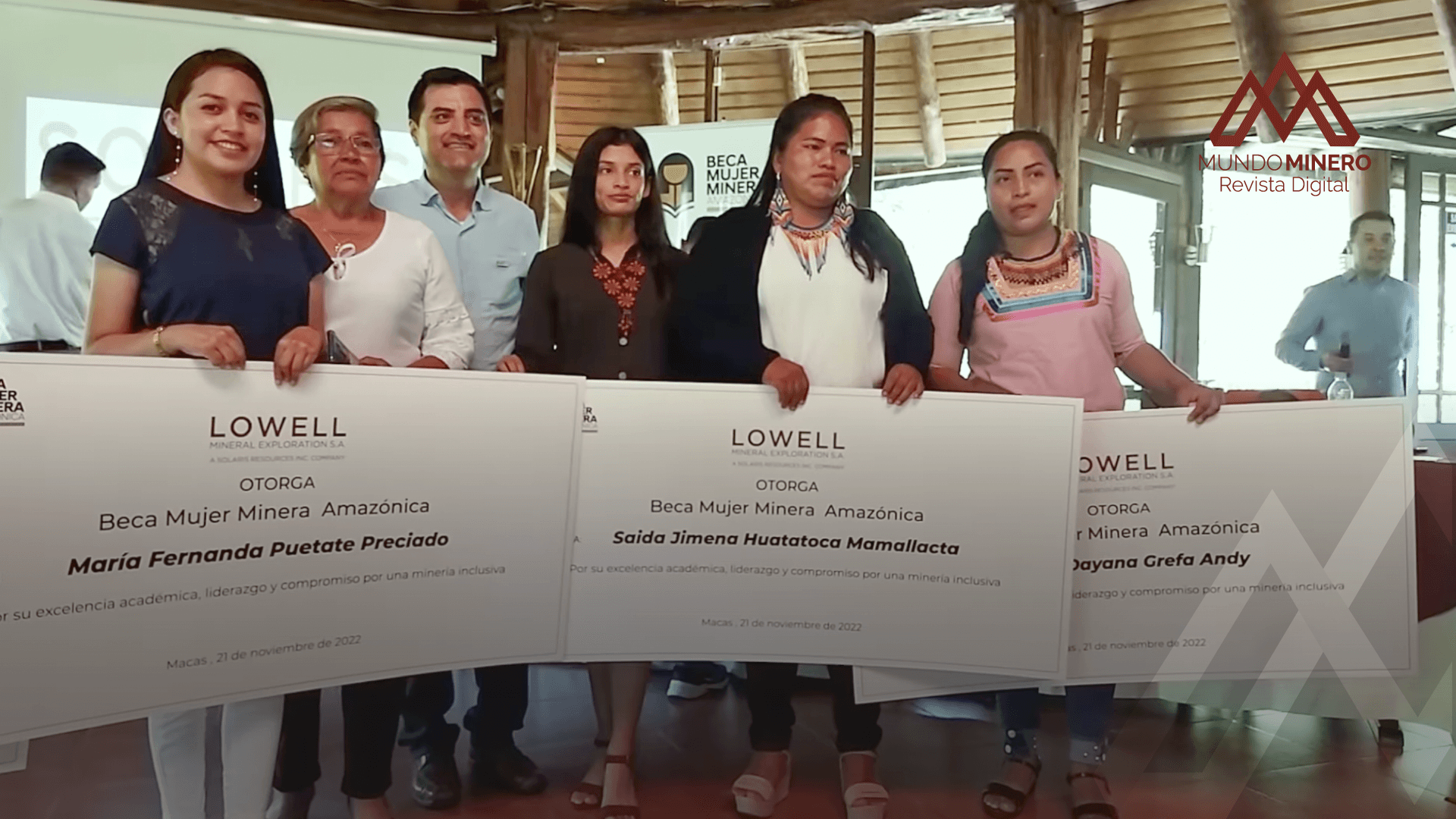 Lowell fortalece Limón Indanza con becas comunitarias educativas